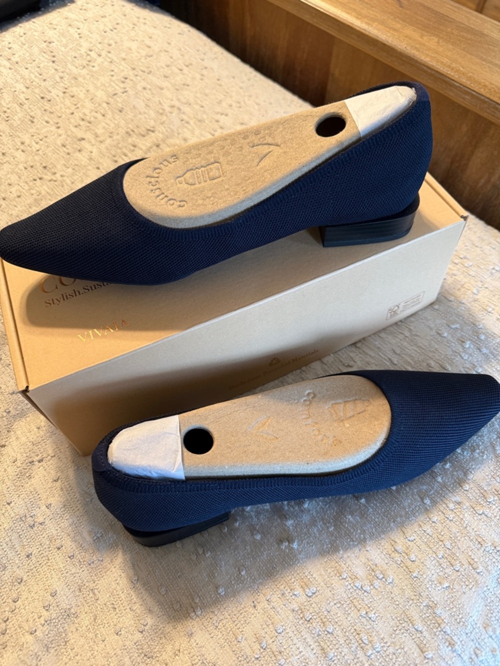 Vivaia Women's Pointed-Toe Navy Flats with Low Heel